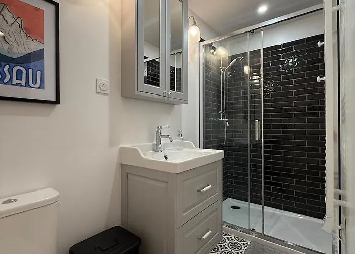 Apartment With Garden